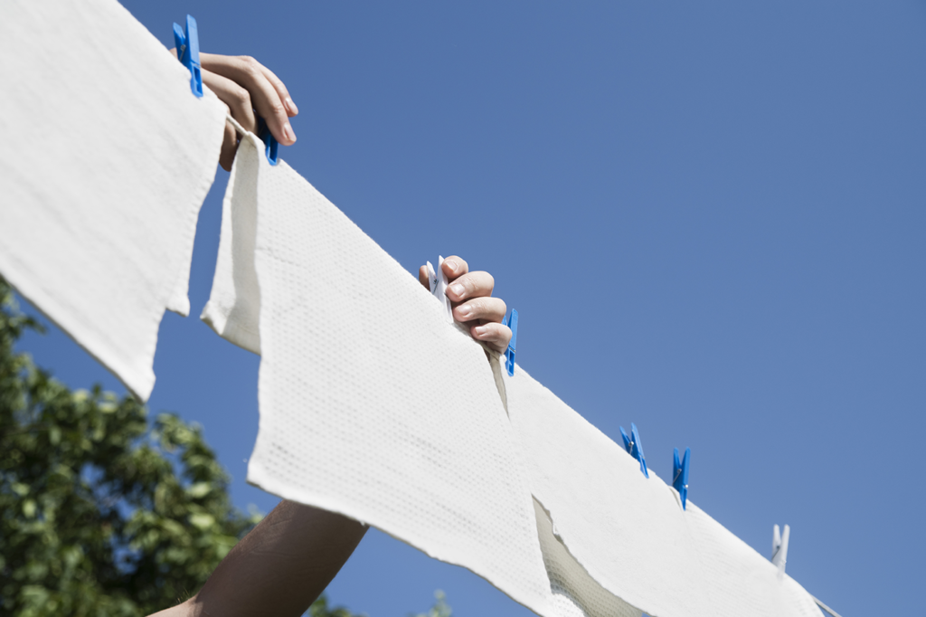 6 Master Keys on Turning Your White Clothes Whiter & Brighter